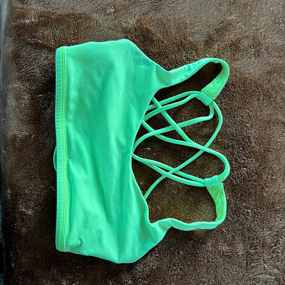 Lululemon sports bra